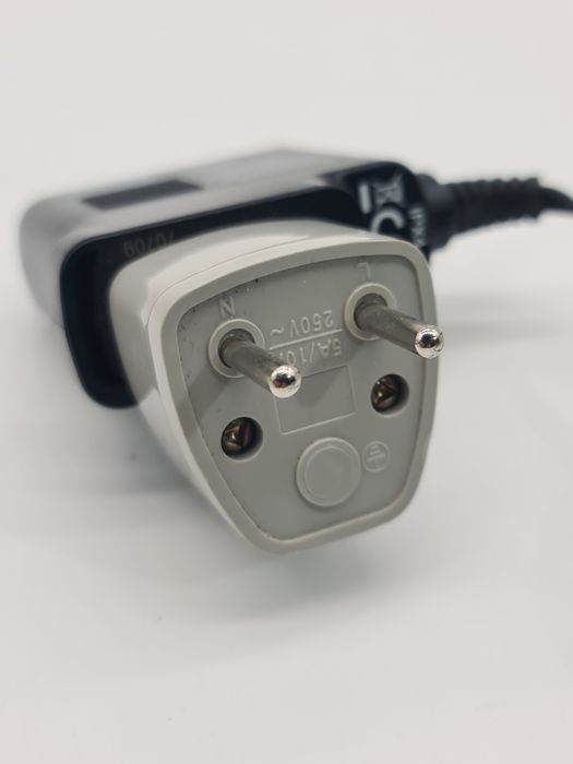 Carregador universal Panasonic RE986
