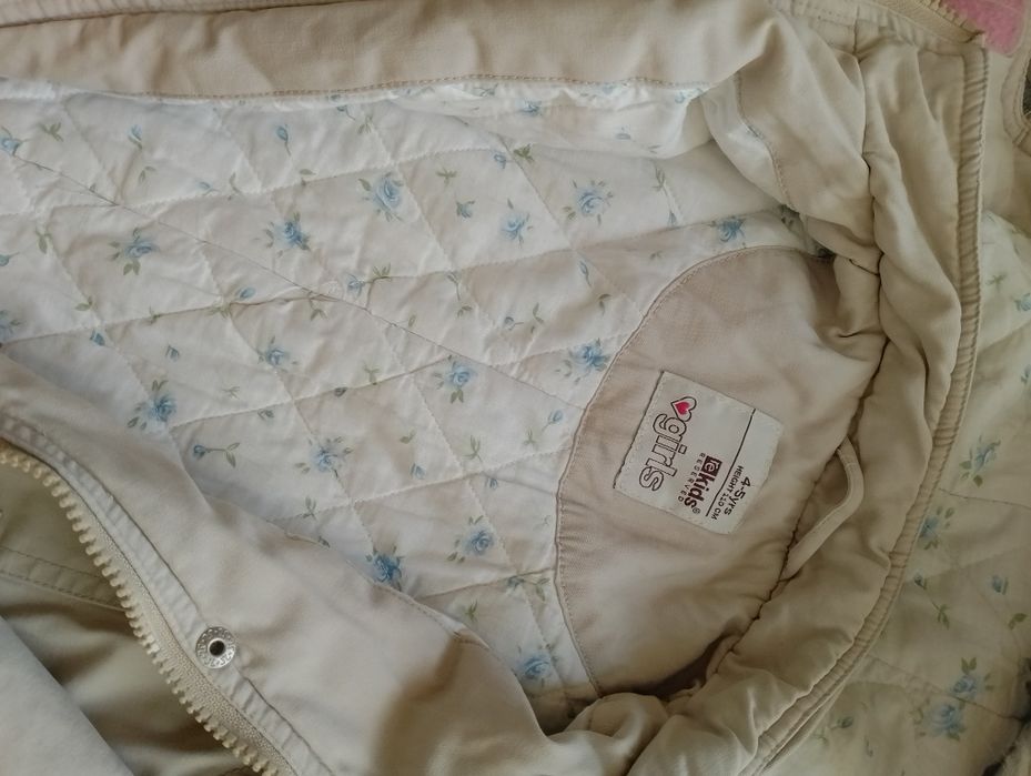 Kurteczka/ płaszczyk na dziewczynkę