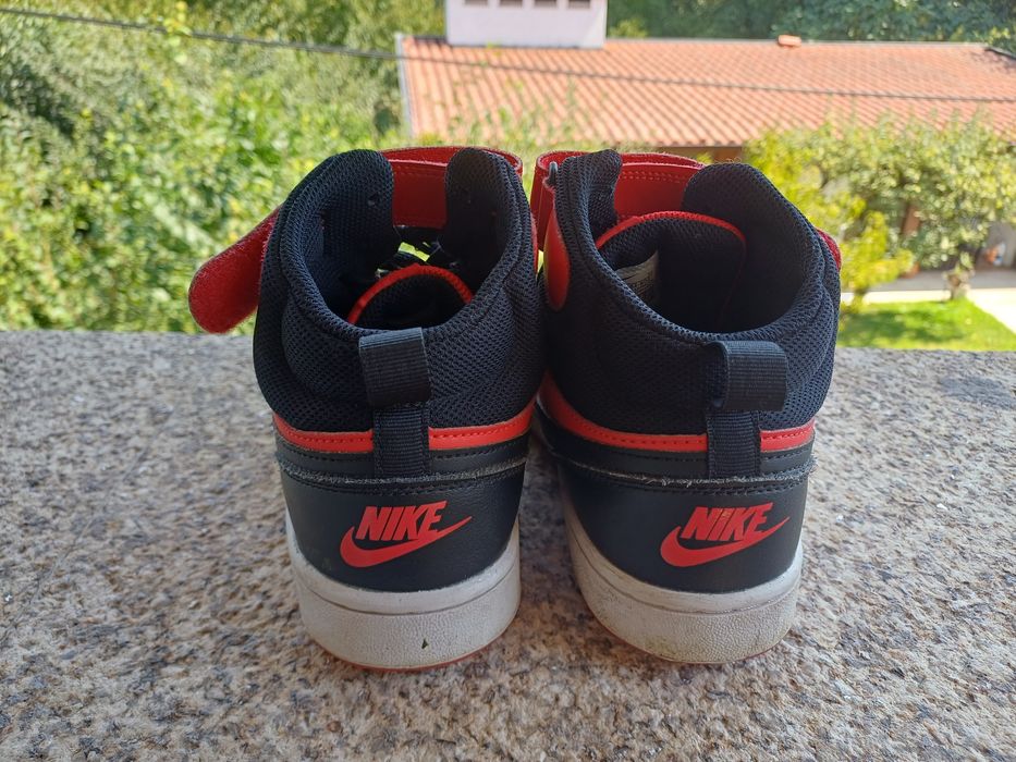 Sapatilhas Nike court borough