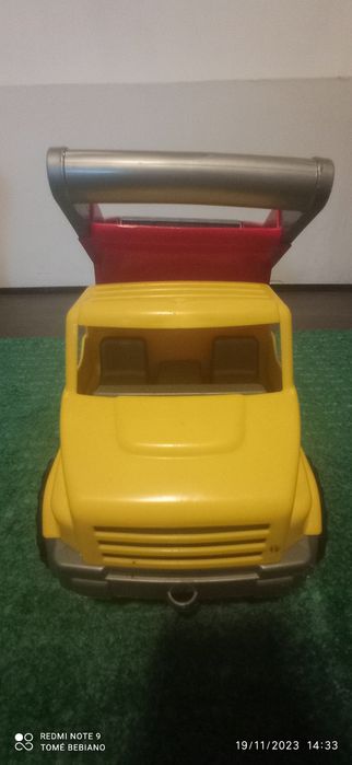Trator em brinquedo