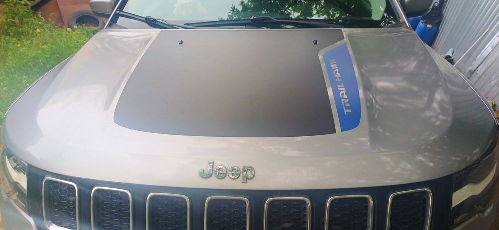 Наклейка наліпка на капот Jeep Compass Renegade Cherokee рест дорест чорна