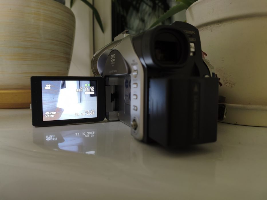 Камера Panasonic VDR-M50