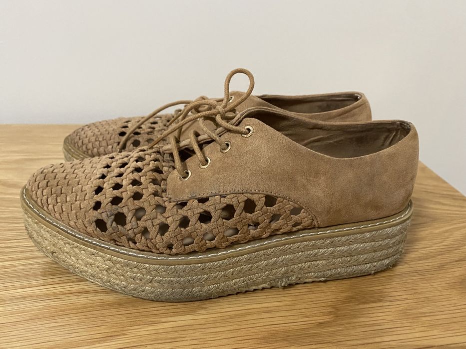 Vendo Sapatos 37 Stradivarius