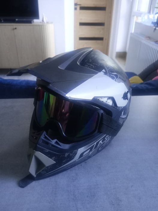 Kask full face z goglami