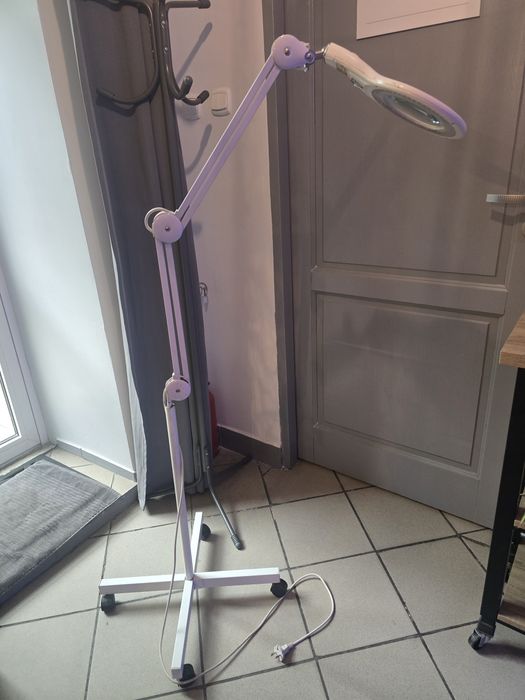 Lampa kosmetyczna lupa
