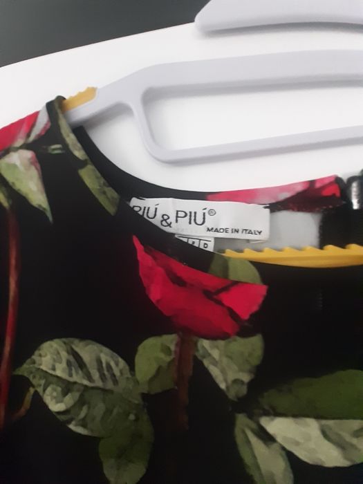 Sukienka czarna w róże czerwone. 42. Piú & Piú