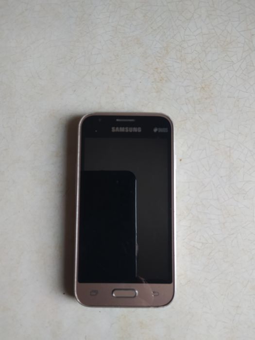 Продам телефон Samsung  Galaxy J1 mini