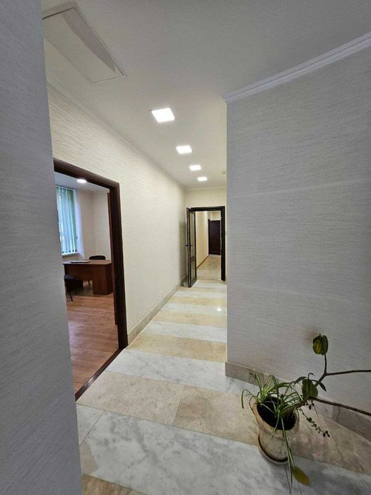 Оренда офілного приміщення 165м2 у Центрі Ів.Франківська_VD