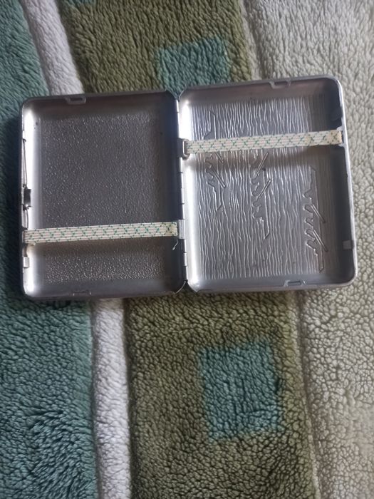 для мужчины металический футляр гребля.В хорошем состоянии