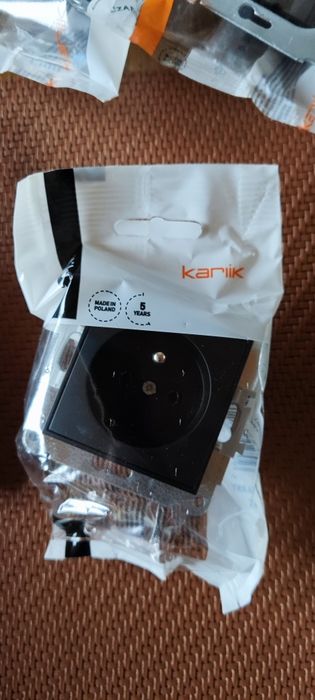 Karlik Mini - włącznik, gniazdko, rolety, elektryk.  Nowe