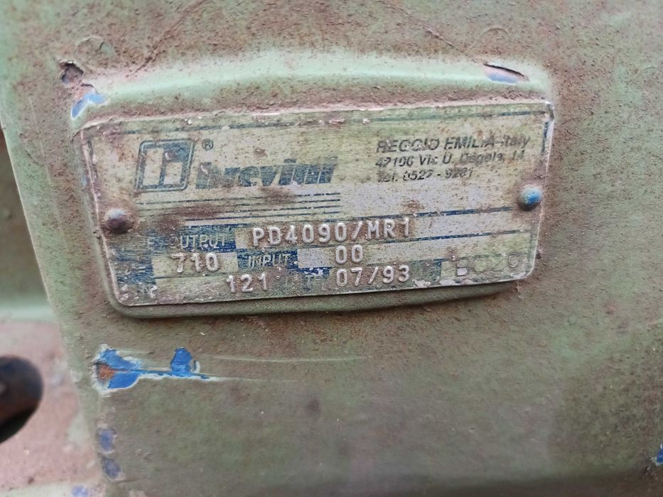 Motoreduktor przekładnia  1,1kw 2 ob/min  oś 90mm