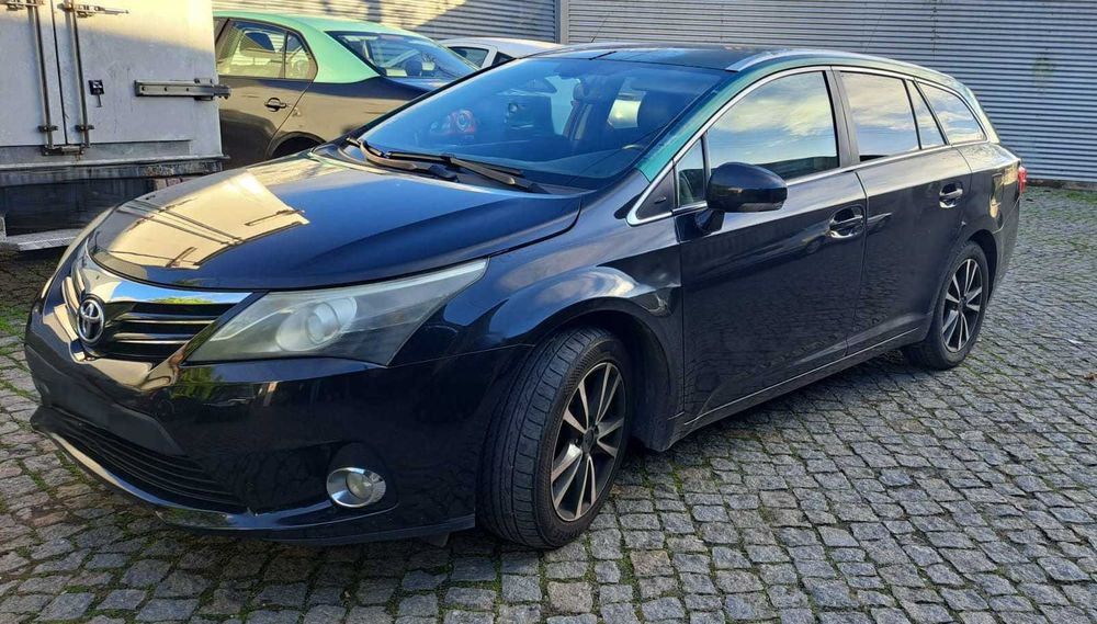 Toyota Avensis T27 Carrinha 2.0 D-4D (ADT270_) 124 cv Diesel