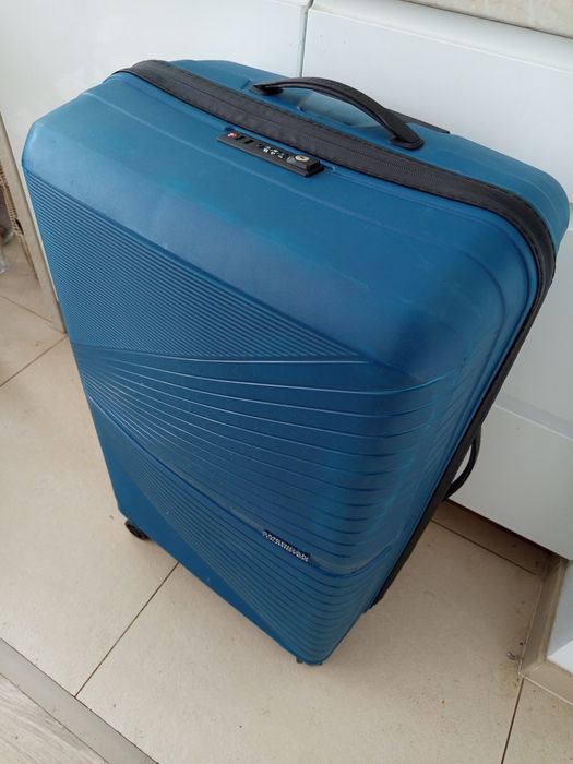 Duża walizka American traveller