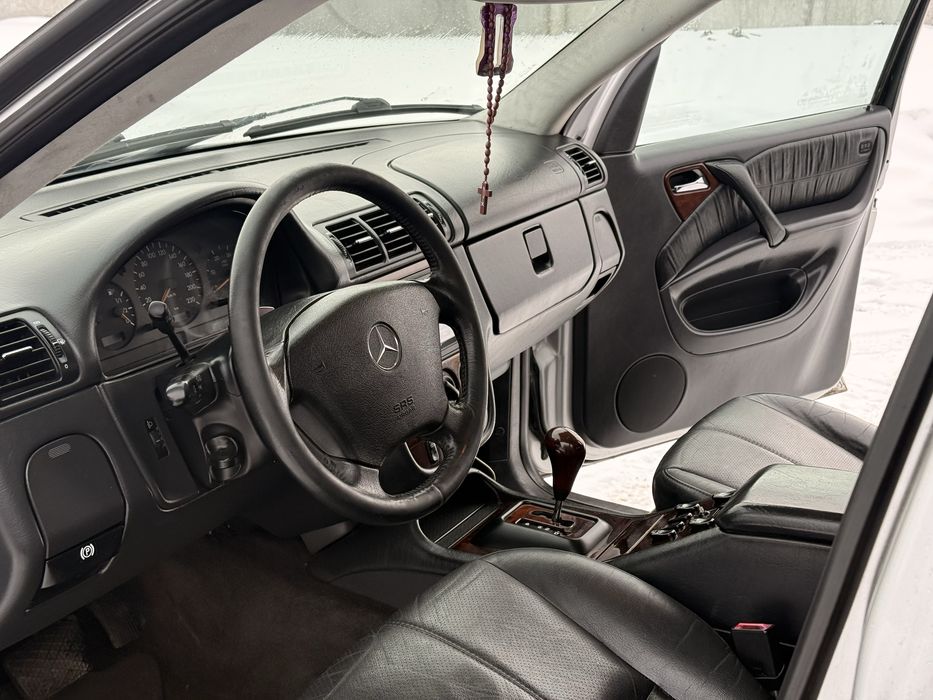 Продам ML 163 з одним із найкращих двигунів  2.7 CDI кінець 2000 року