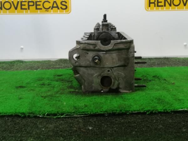 Colaça / cabeça do motor VOLKSWAGEN Passat (3B2)