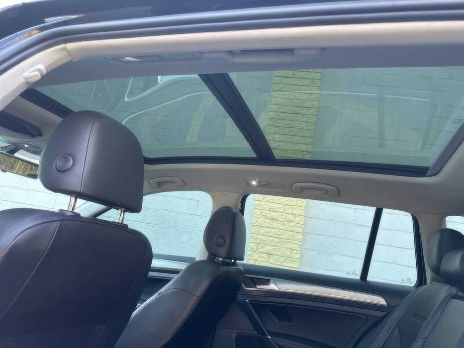 Volkswagen Golf SportWagen SEL      2015