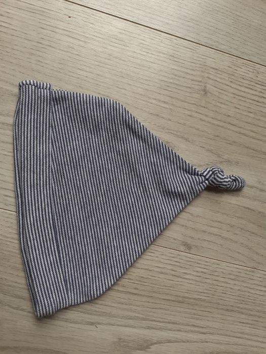 Czapeczka niemowlęca