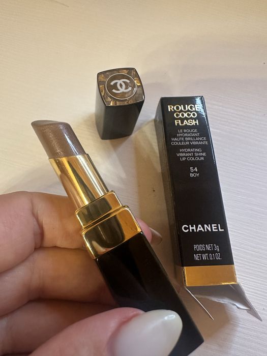 Помада Chanel  тон 54 Boy