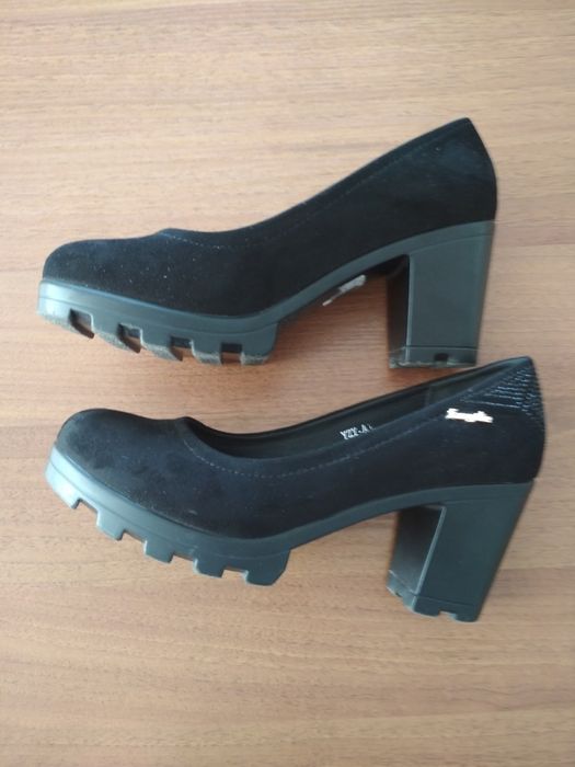 Туфлі жіночі замшеві