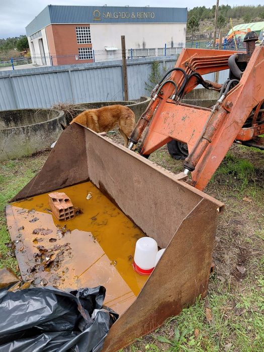 Pá carregadora frontal