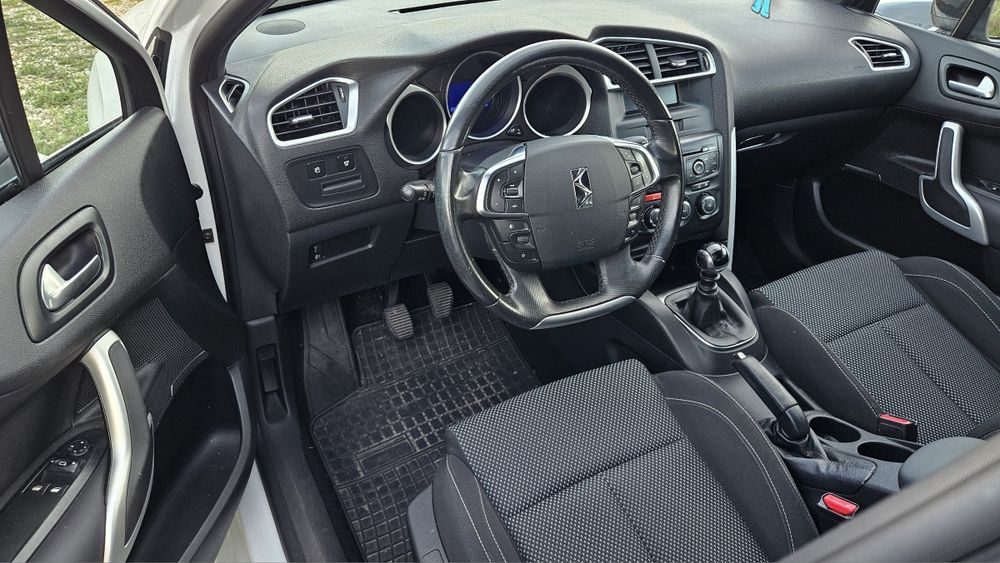 Citroen DS4 1.6 HDI Biała perła 5 drzwi stan bdb