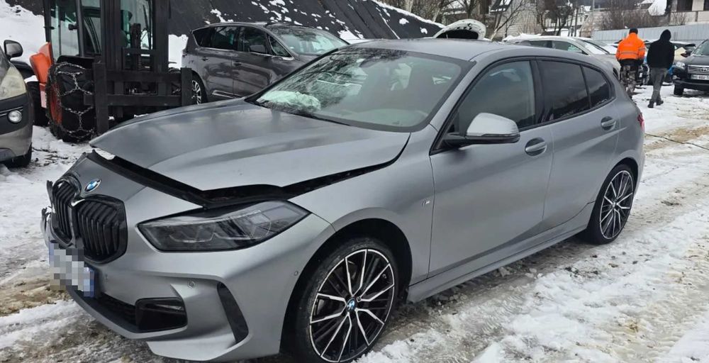 BMW Seria 1 F70 Бампер передній задній Розборка