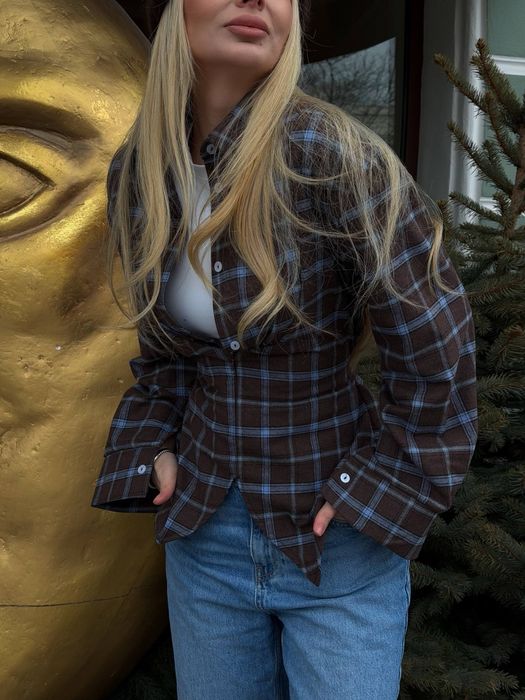 Асиметрична рубашка у трендових кольорах