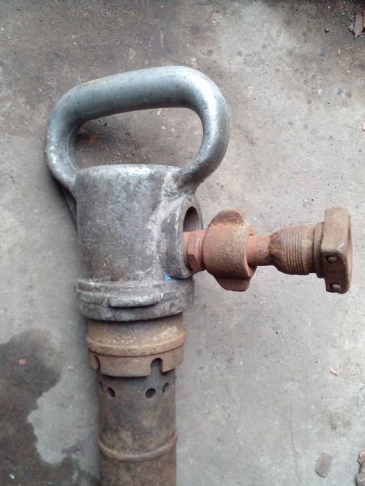 Отбойный пневматический молоток МО