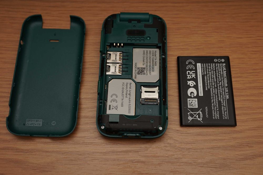 Мобільний телефон Nokia 2660 Flip DualSim