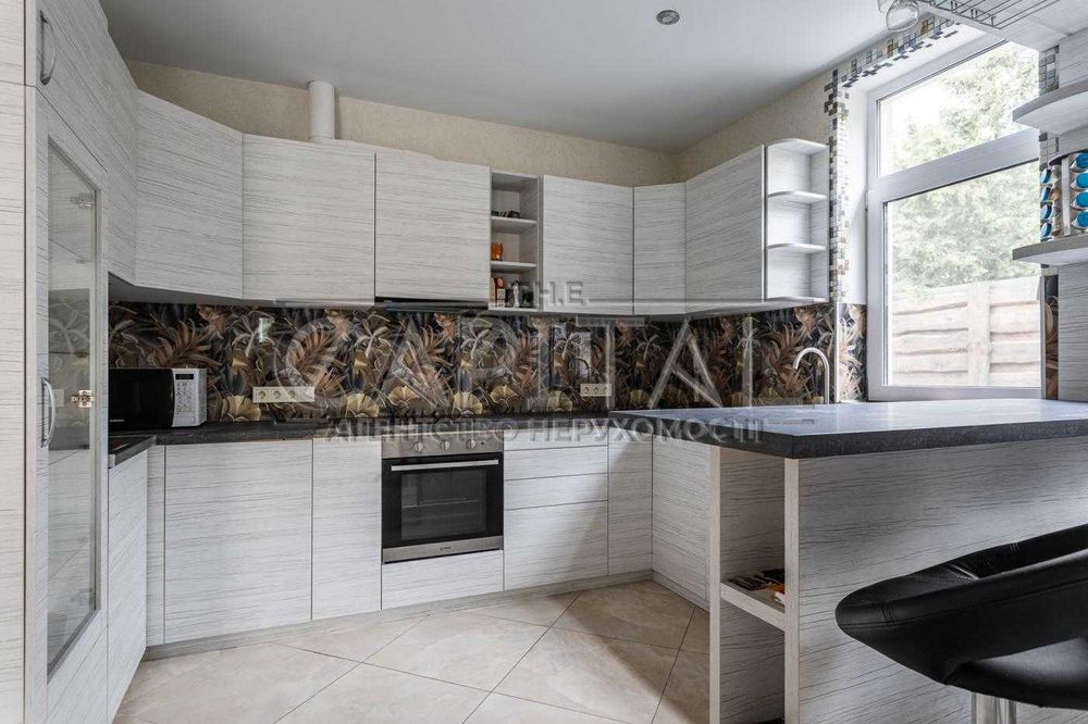 Продаж будинку в Підгірцях