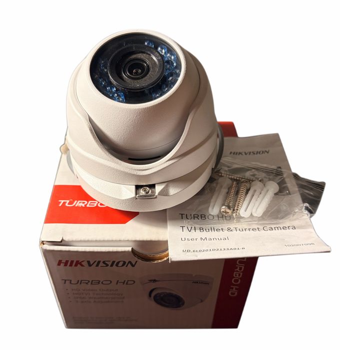 Zestaw dwóch nowych kamer ECO HDTVI HIKVISION DS 2CE56D0T IRM  3,6MM