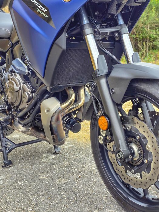 Yamaha Tracer 700 como nova