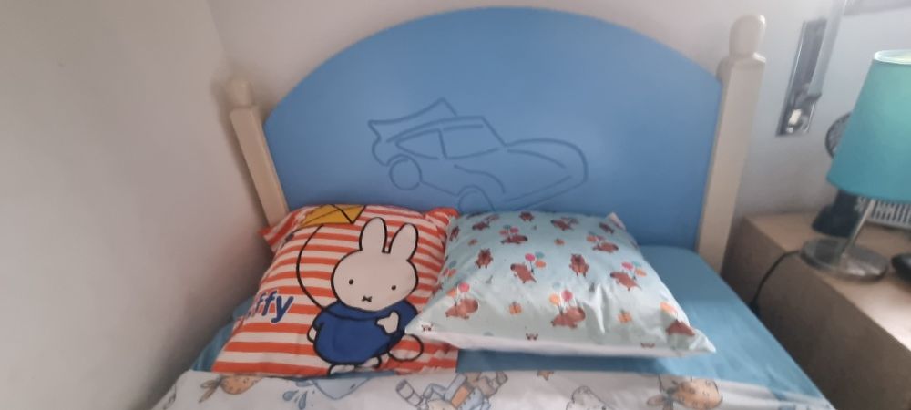 Cama e Roupeiro criança