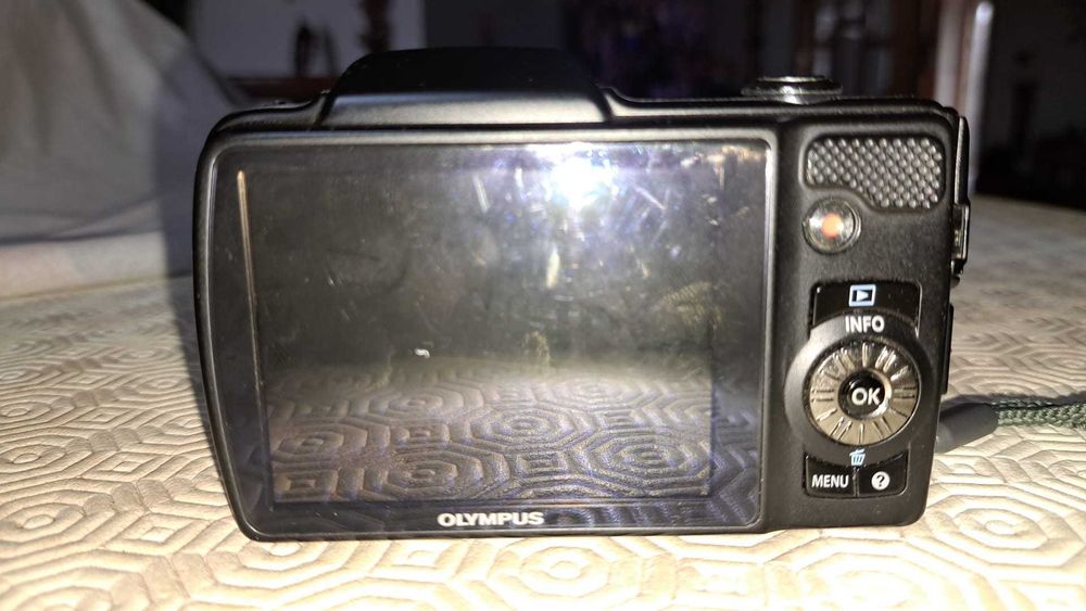 Máquina fotográfica Olympus SZ10