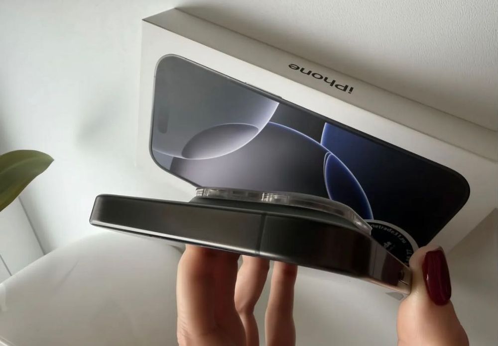 Продам iPhone 15 Pro 256 black