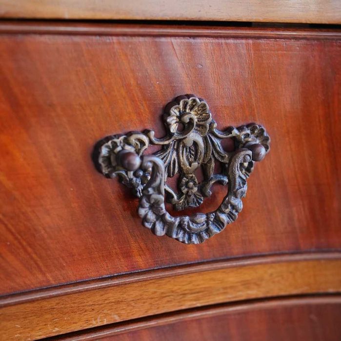 Móvel camiseiro em madeira de mogno