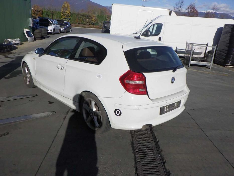 Eixo traseiro BMW E81 318D N47 143cv xenon de 2008