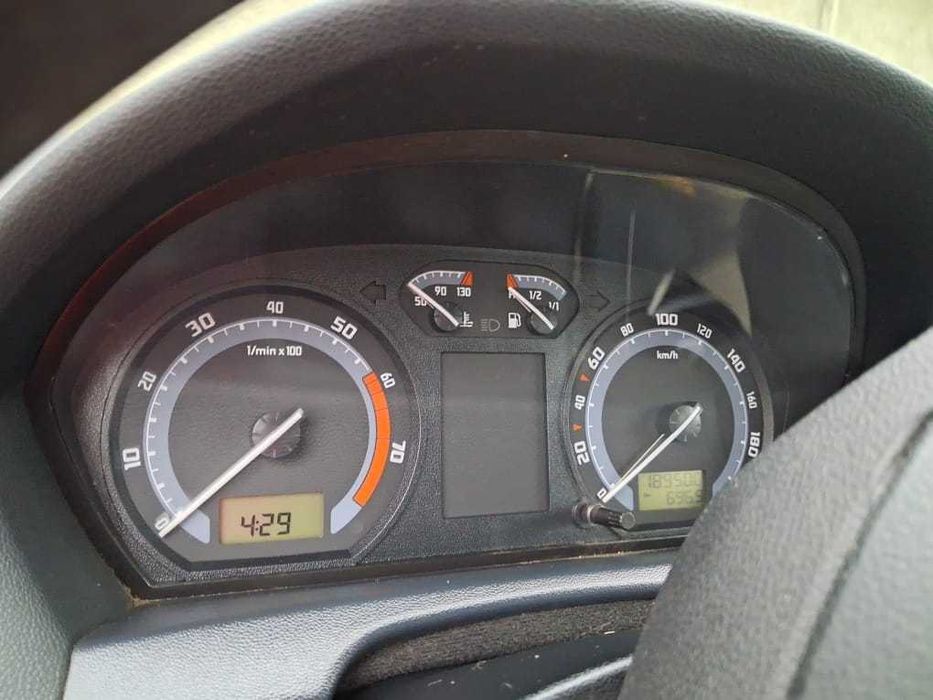 skoda fabia 1.2 sedan