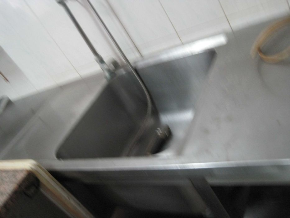 Estante de Inox com lava loiça