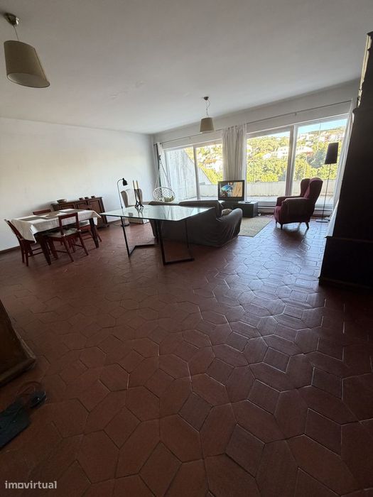 Excelente apartamento T3 duplex, renovado e completamente mobilado