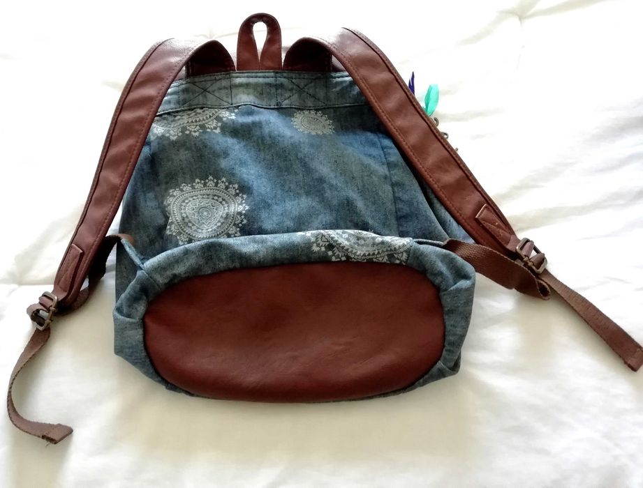 Mochila, bolsa ou mala da Desigual como nova