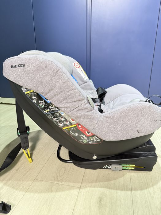 Продам автокрісло дитяче maxi cosi milofix