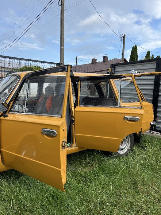 Легковий автомобіль