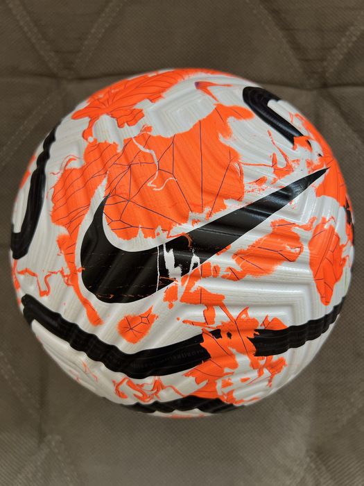 Футбольний м'яч Nike