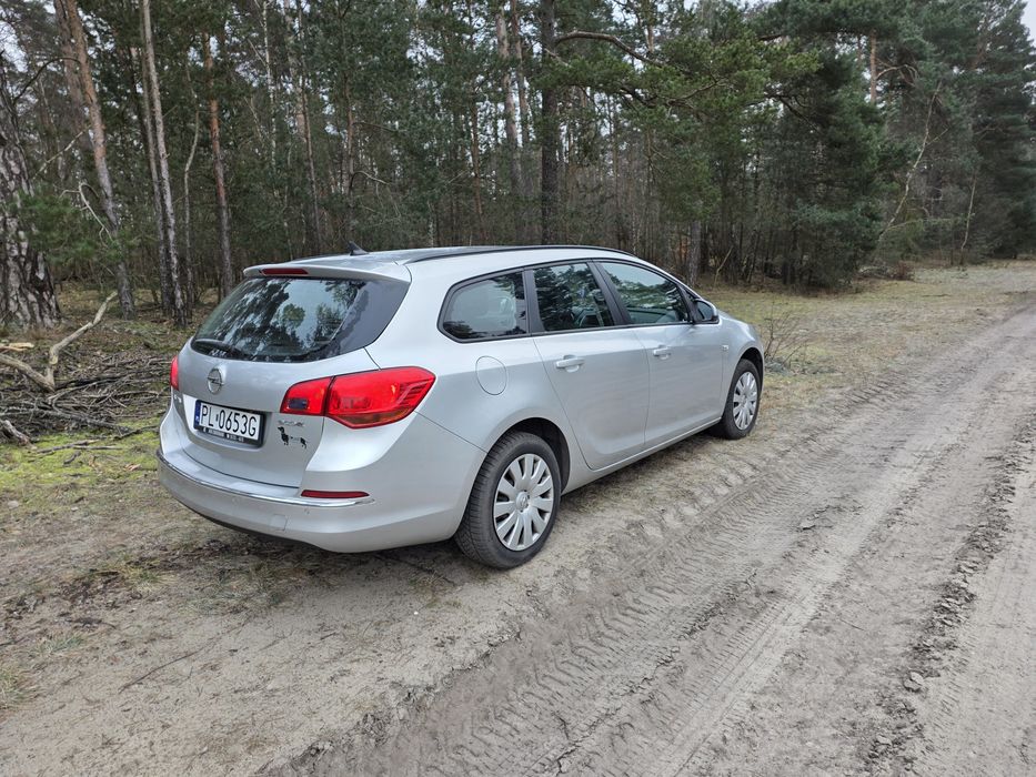 Opel Astra j kombi 1.6 CDTI SPORT TOURER