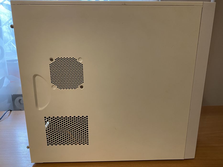 Системний блок Delux