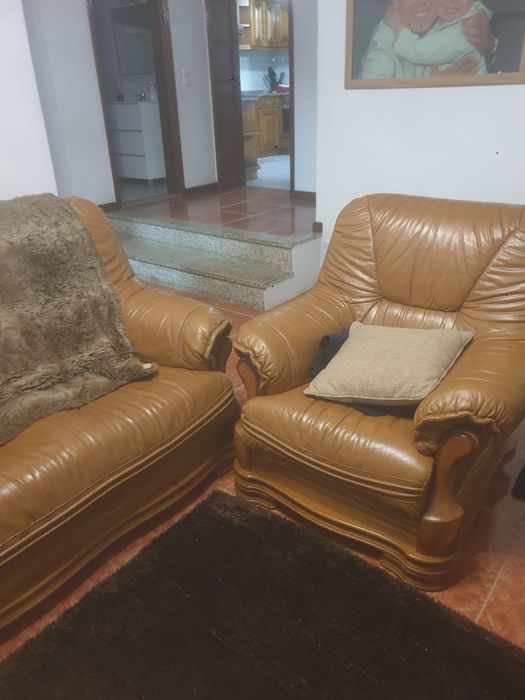 Sofá 2 lugares , mais 2 lugares independentes