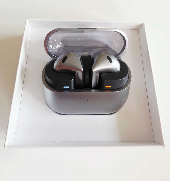 Samsung Galaxy Buds3 srebrne