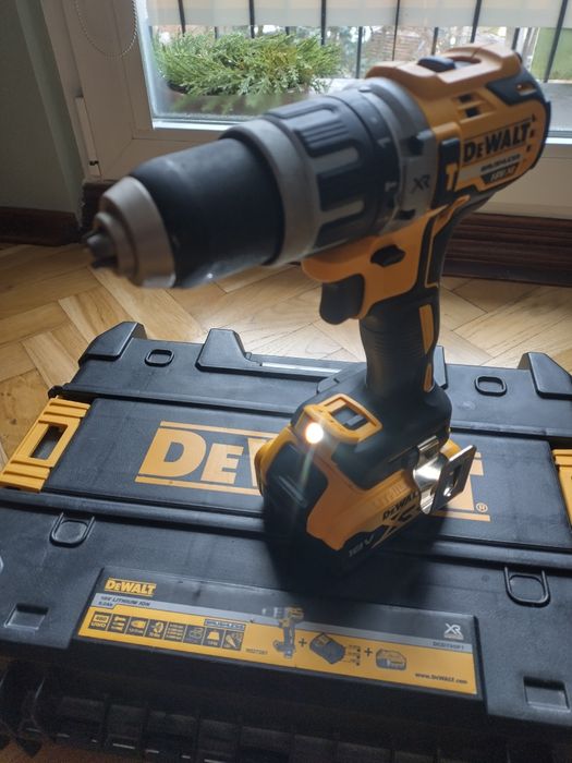 Wkrętarka wiertarka Dewalt DCD796 Super stan 70 Nm 2x 5ah udar