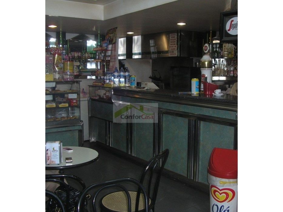 Trespassa-se Café/Snack-Bar no Centro da Cidade, todo equipado, em ...